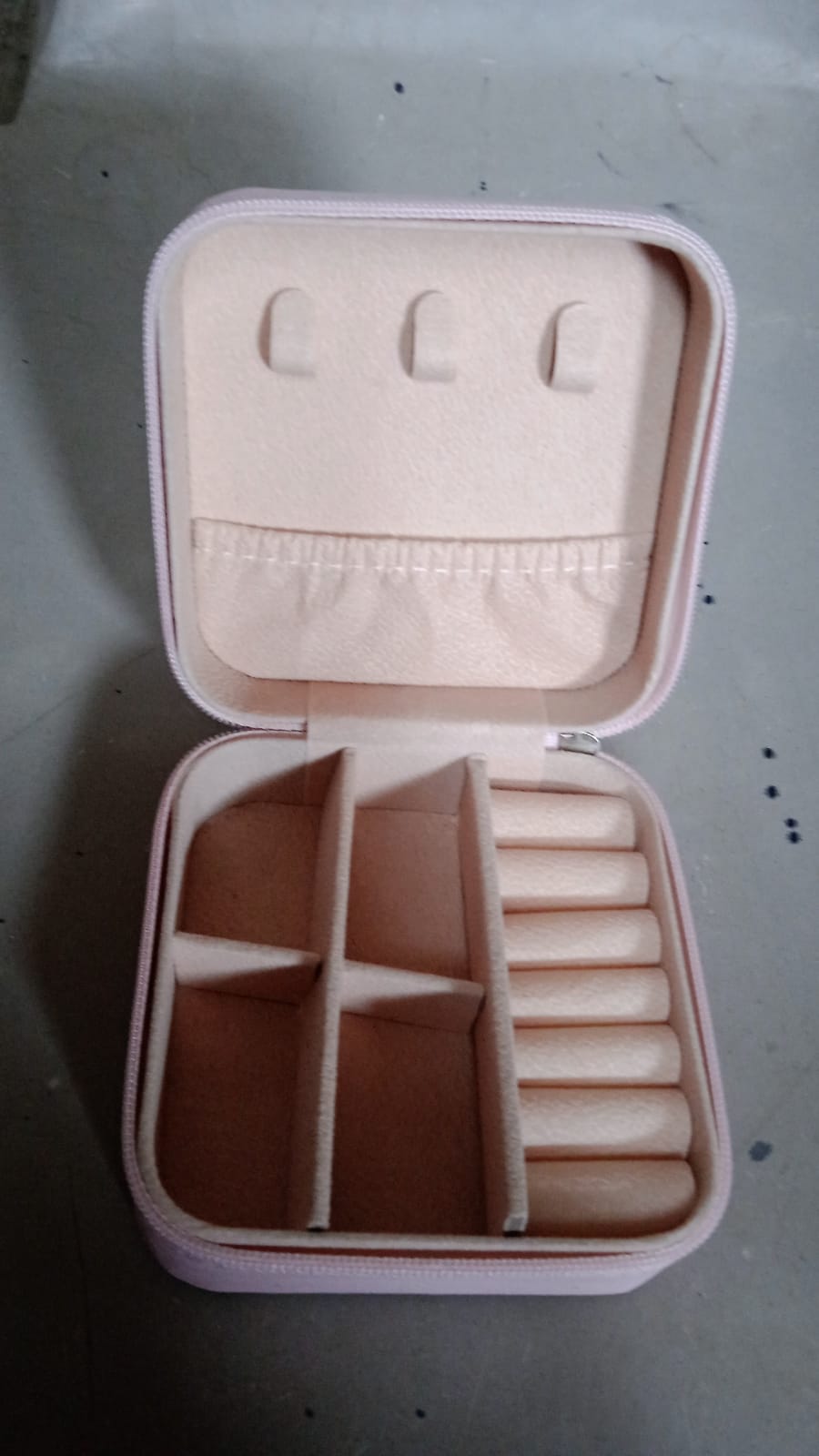 Mini PU Leather jewellery Box for Travel & Storage Mini PU Leather jewellery Box for Travel & Storage